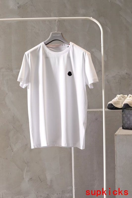Moncler Luxury Cloth