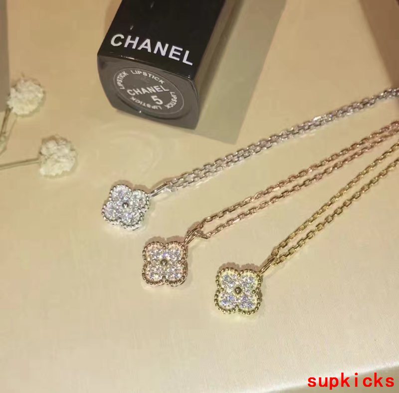 Van Cleef & Arples Jewelry