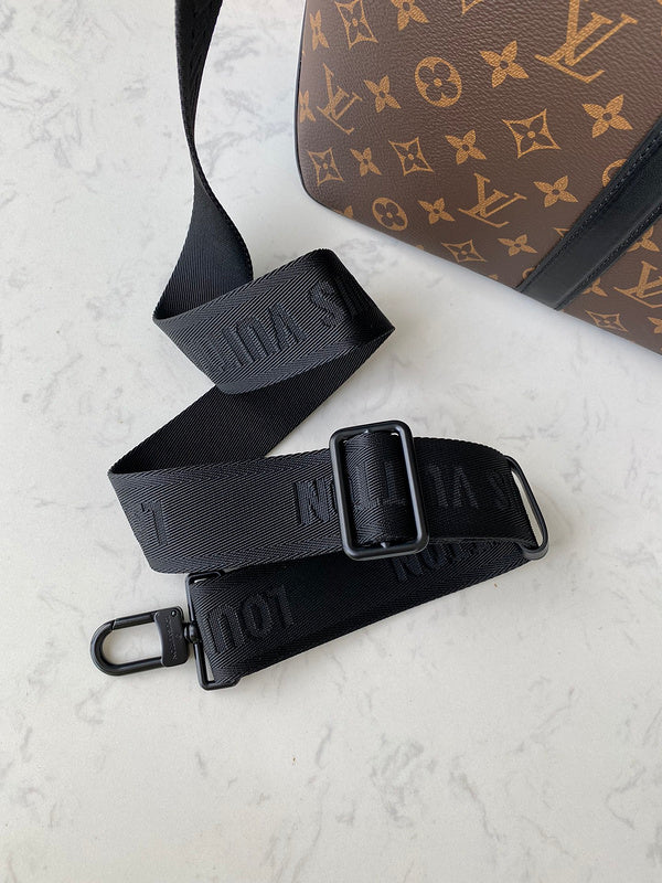 I W Fashion Lu-Vi bags - 17141