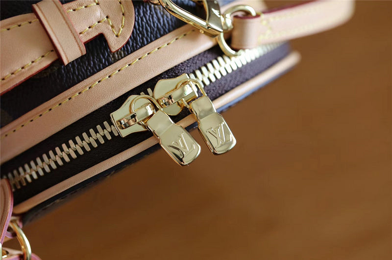 I W Fashion Lu-Vi bags - 8338