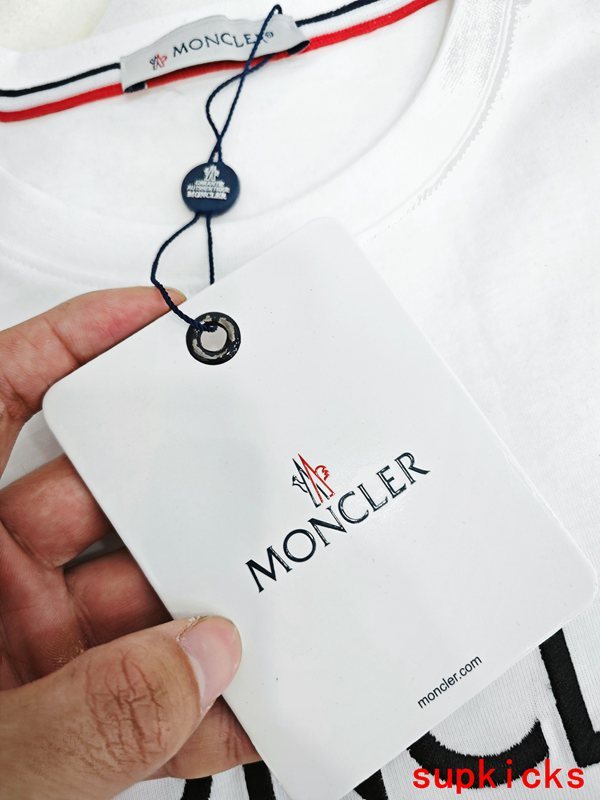 Moncler Luxury Cloth