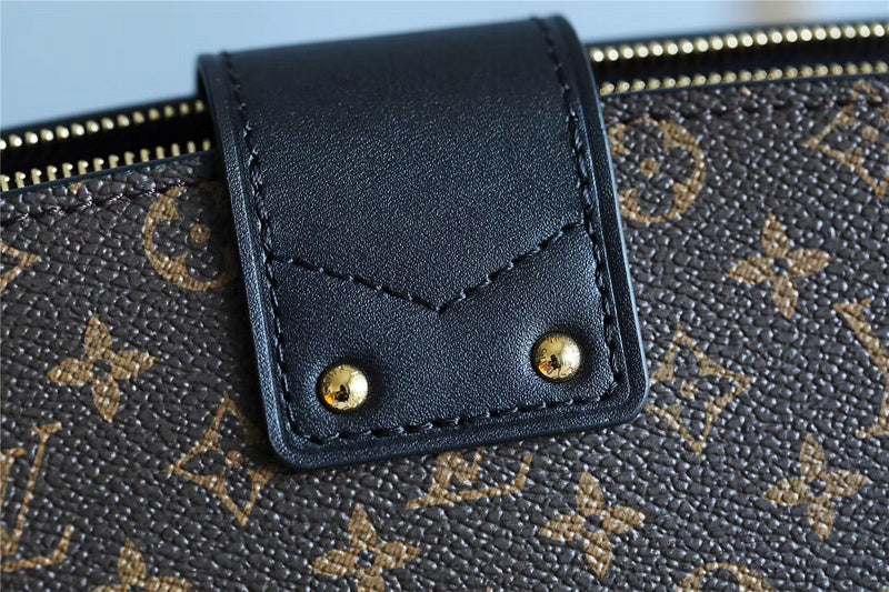 I W Fashion Lu-Vi bags - 8200