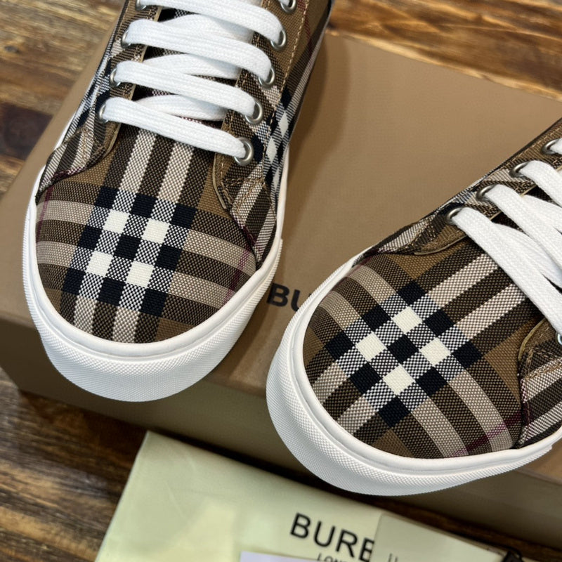 Burberry Luxury Shoes