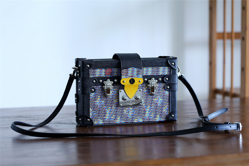 I W Fashion Lu-Vi bags - 8216