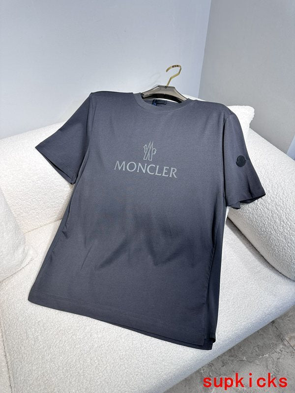 Moncler Luxury Cloth