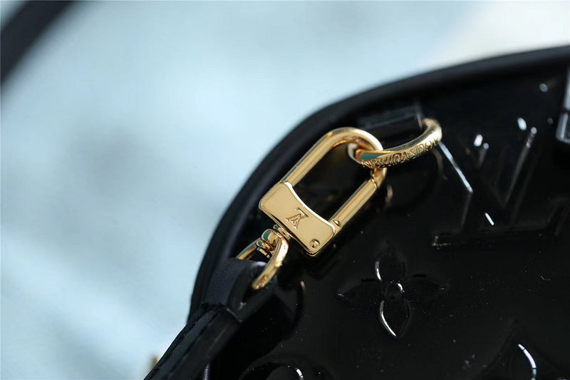 I W Fashion Lu-Vi bags - 8398