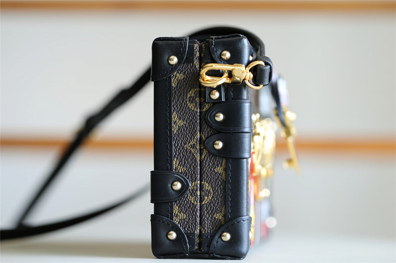 I W Fashion Lu-Vi bags - 8210