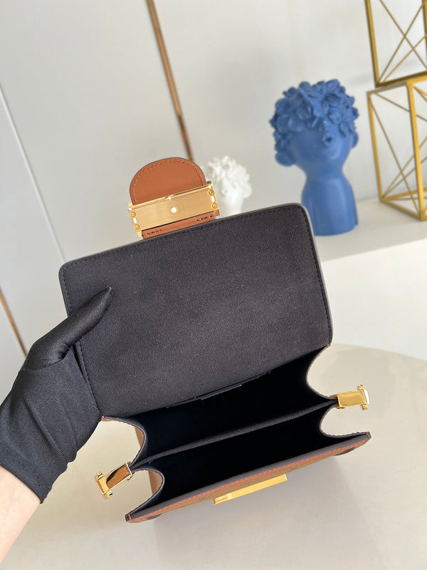 I W Fashion Lu-Vi bags - 17139