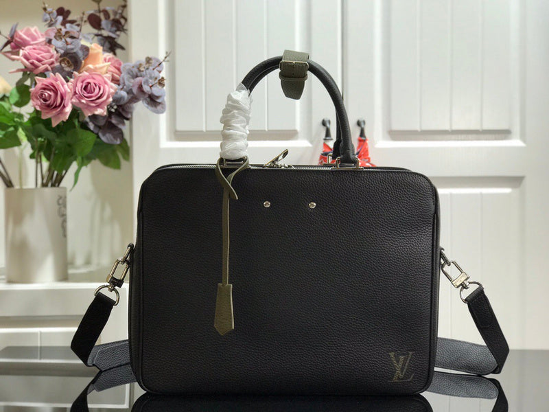 I W Fashion Lu-Vi bags - 9831