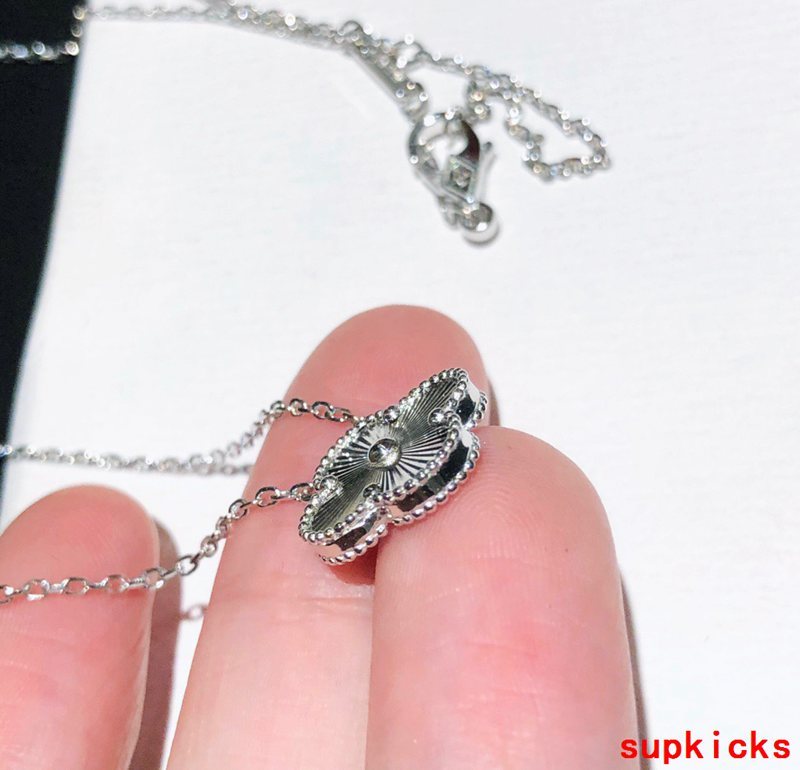 Van Cleef & Arples Jewelry