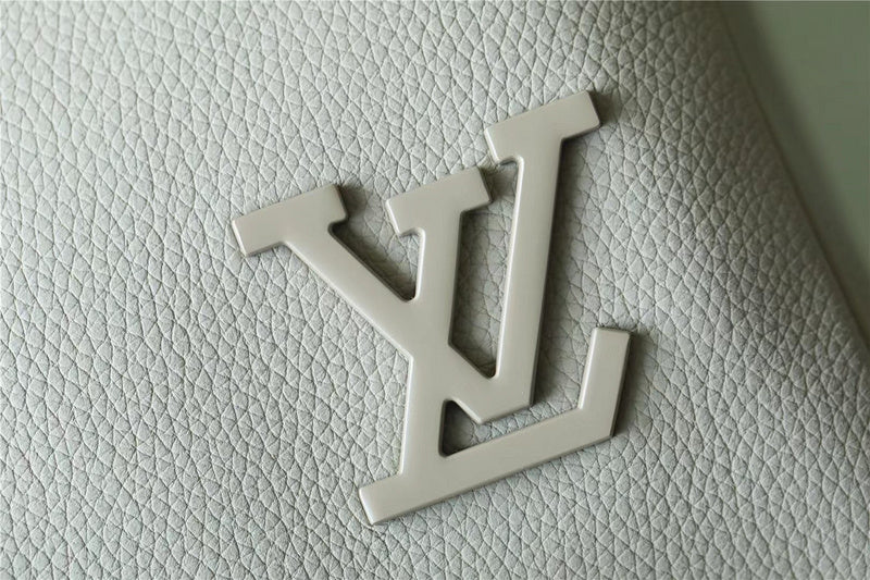 I W Fashion Lu-Vi bags - 11166
