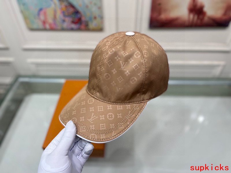 Louis Vuitton Luxury Cap