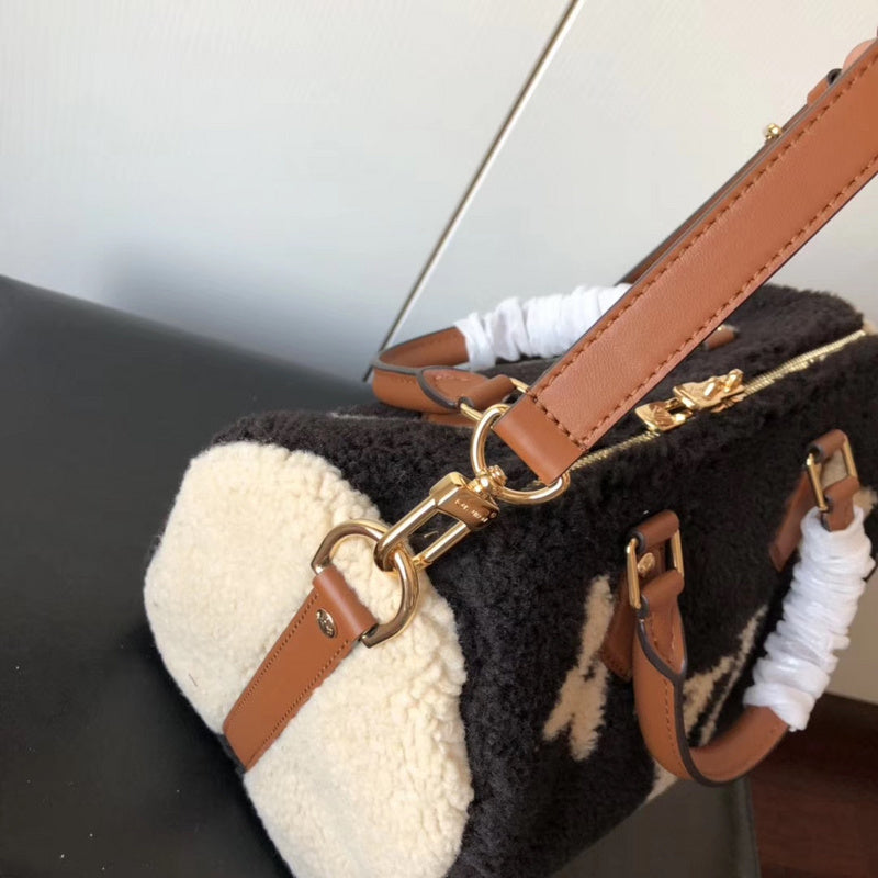 LOV2 Bags - Luxurious Bags  2656