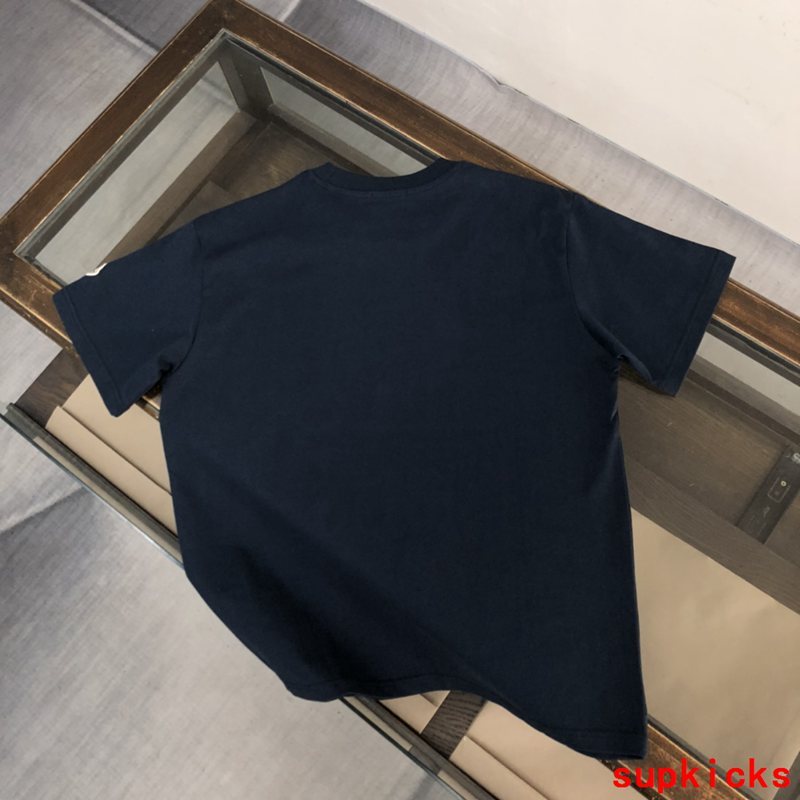 Moncler Luxury Cloth