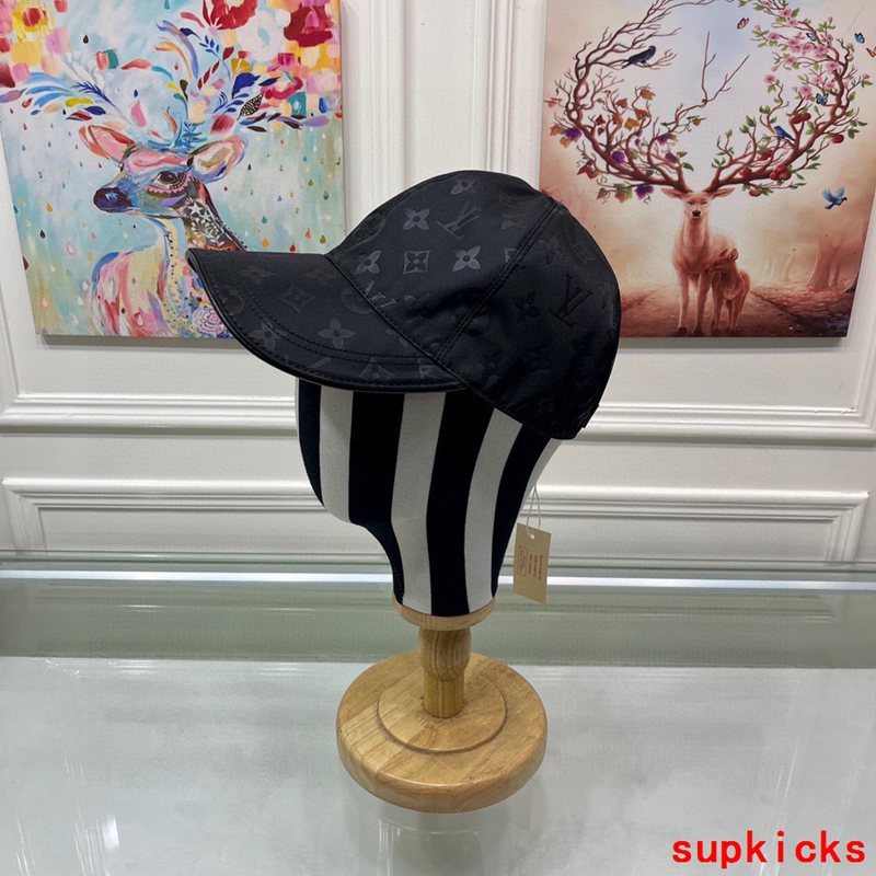 Louis Vuitton Luxury Cap
