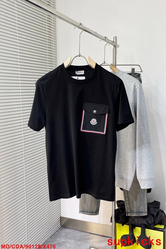 Moncler Luxury Cloth