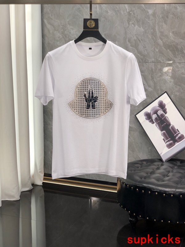 Moncler Luxury Cloth