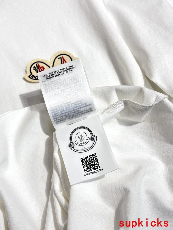 Moncler Luxury Cloth