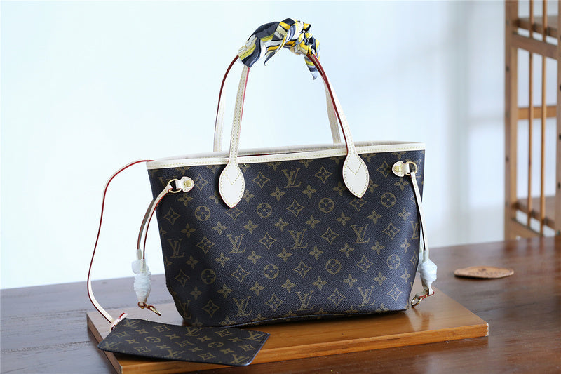 I W Fashion Lu-Vi bags - 8093