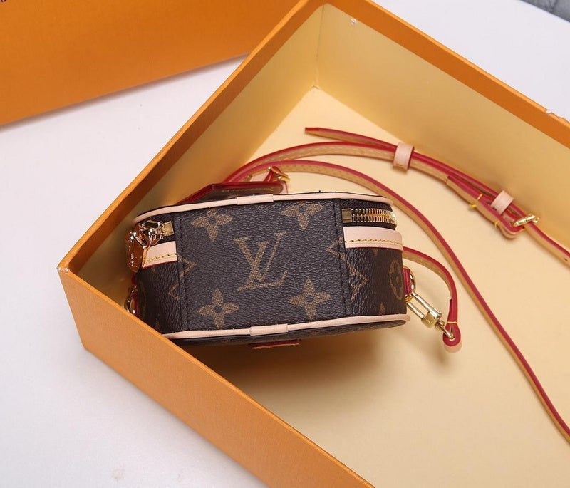 I W Fashion Lu-Vi bags - 17842