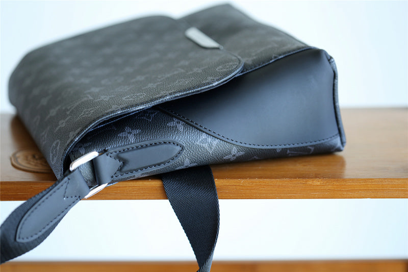 I W Fashion Lu-Vi bags - 10496