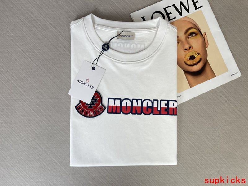 Moncler Luxury Cloth
