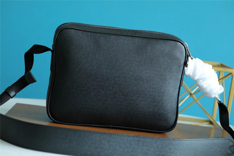 I W Fashion Lu-Vi bags - 10303
