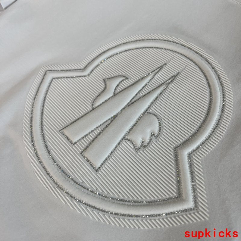 Moncler Luxury Cloth