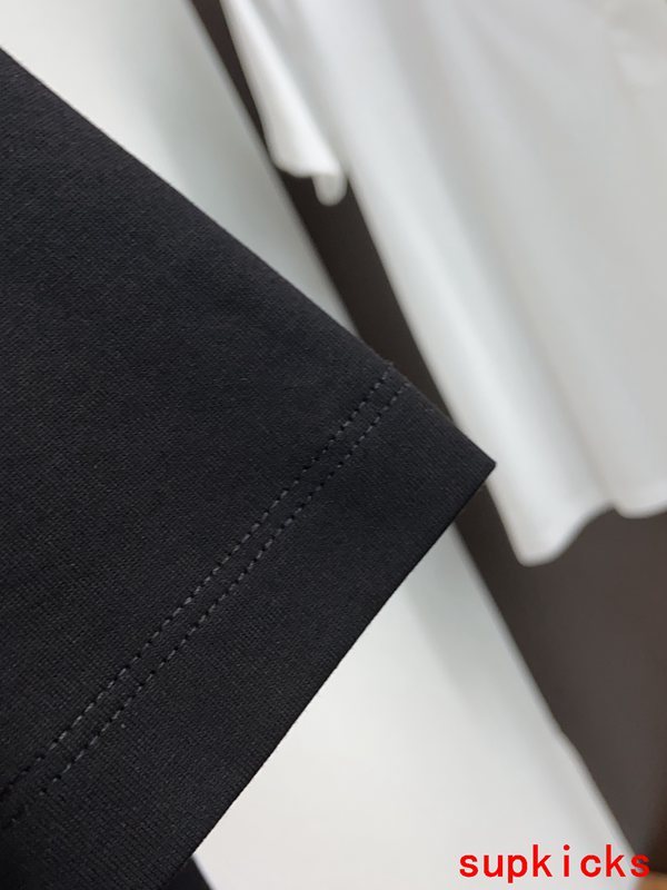 Moncler Luxury Cloth