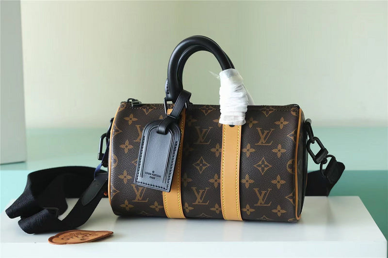 I W Fashion Lu-Vi bags - 11241