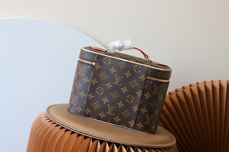 I W Fashion Lu-Vi Bags - 16980