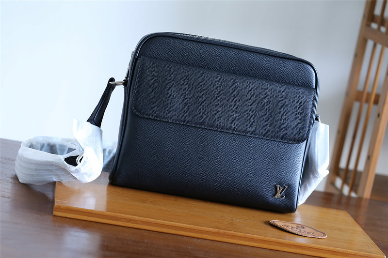 I W Fashion Lu-Vi bags - 10483