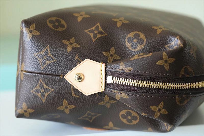 I W Fashion Lu-Vi bags - 8797