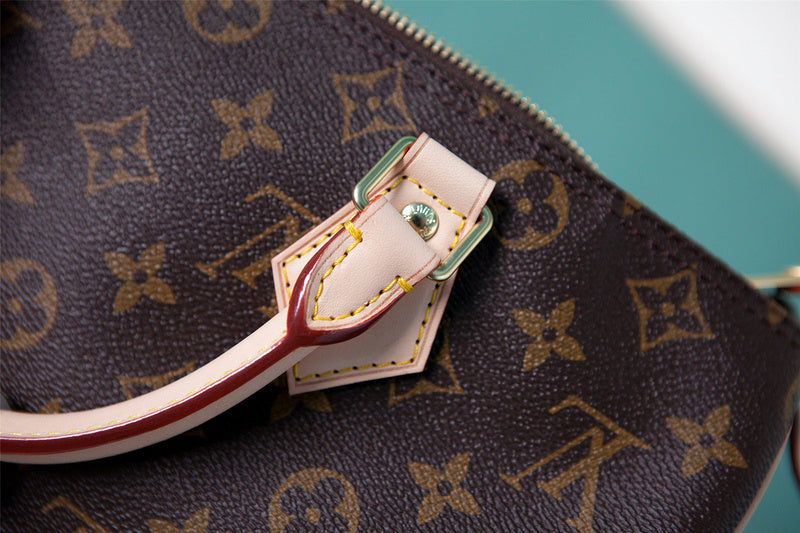 I W Fashion Lu-Vi bags - 8189
