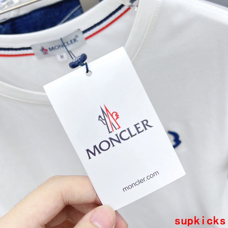 Moncler Luxury Cloth