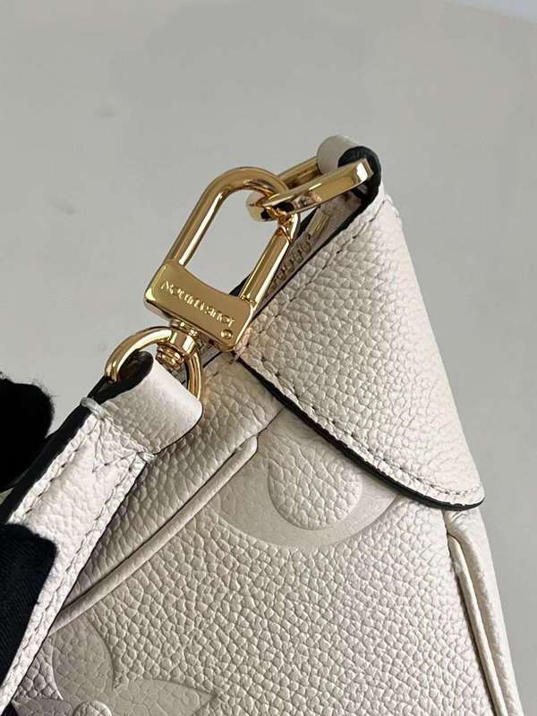 LOV2 Bags - Luxurious Bags  628