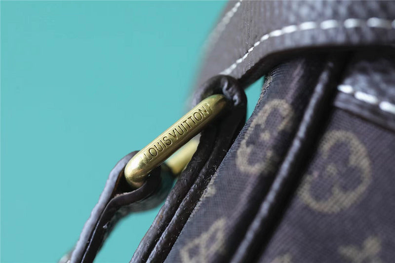 I W Fashion Lu-Vi bags - 9904