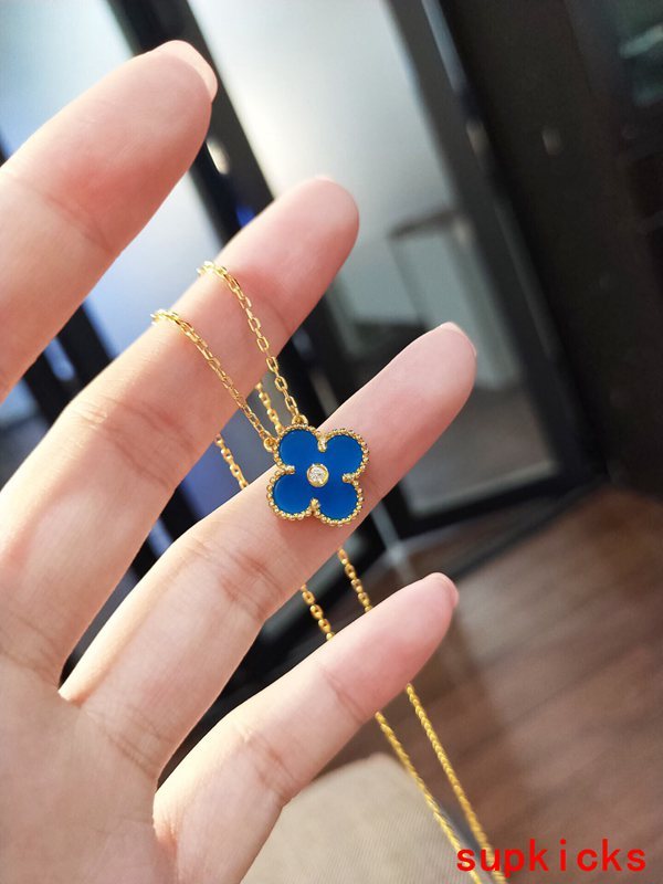 Van Cleef & Arples Jewelry