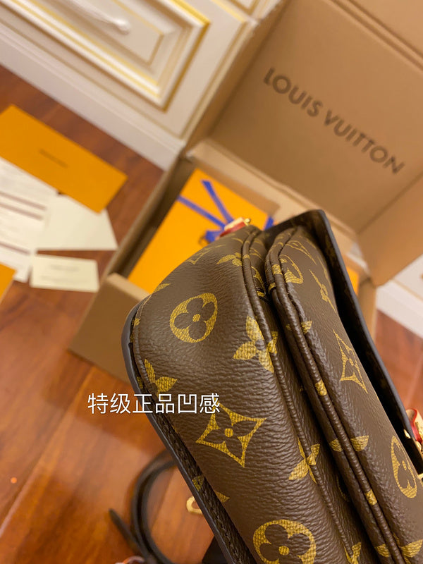 I W Fashion Lu-Vi bags - 17059