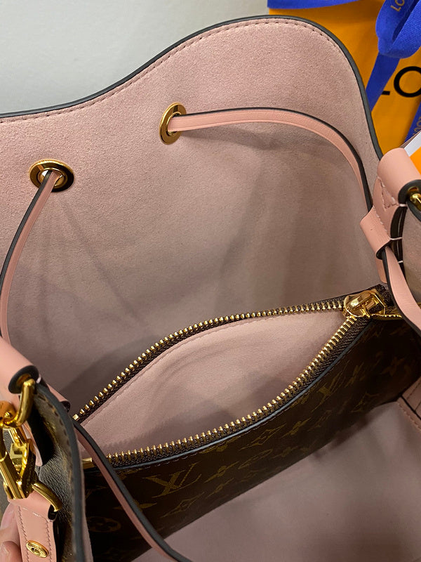 I W Fashion Lu-Vi bags - 17605