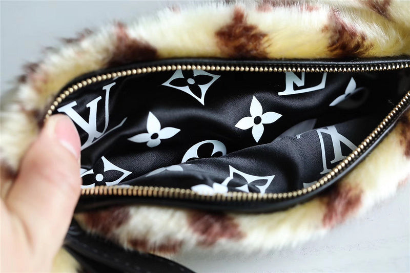 I W Fashion Lu-Vi bags - 8402