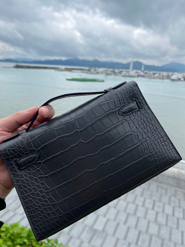 PHA - HMS Bags - 1637
