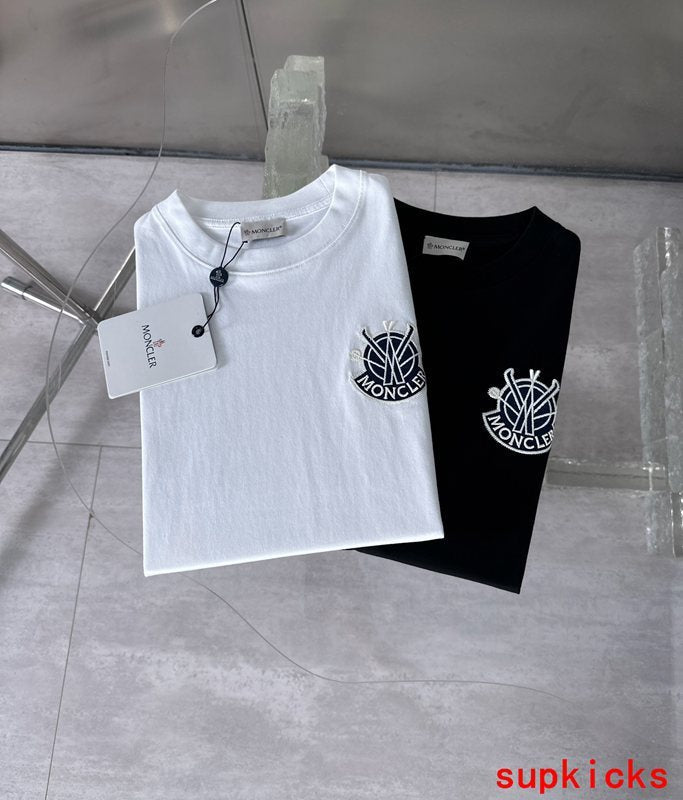 Moncler Luxury Cloth