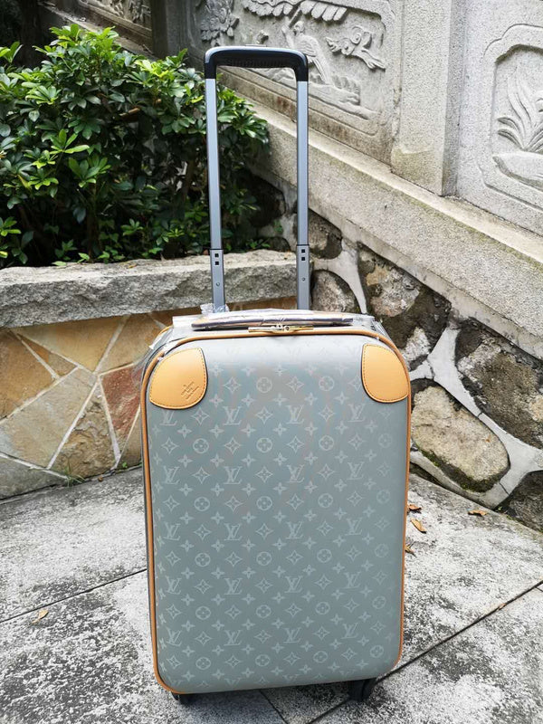 I W Fashion Lu-Vi bags - 11381