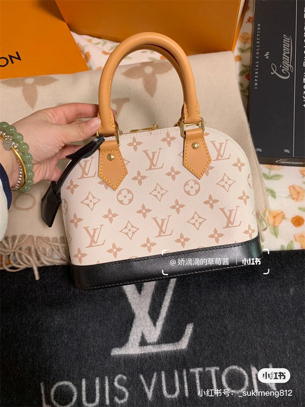 PHA - LOV Bags - 009