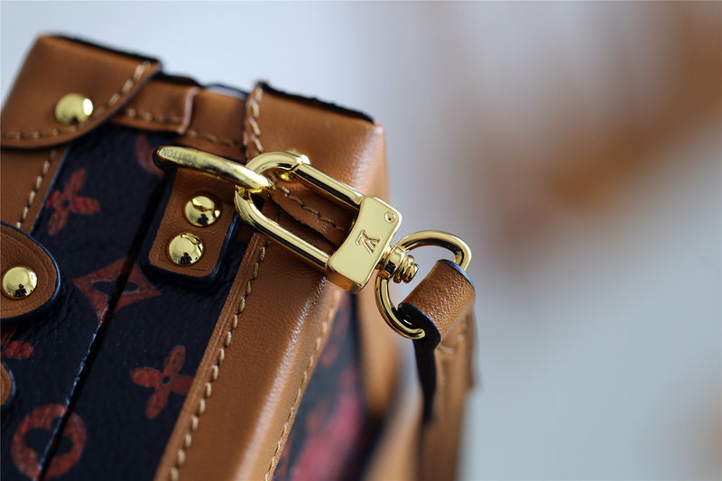 I W Fashion Lu-Vi bags - 8219
