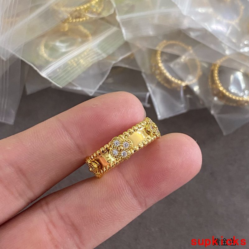 Van Cleef & Arples Jewelry