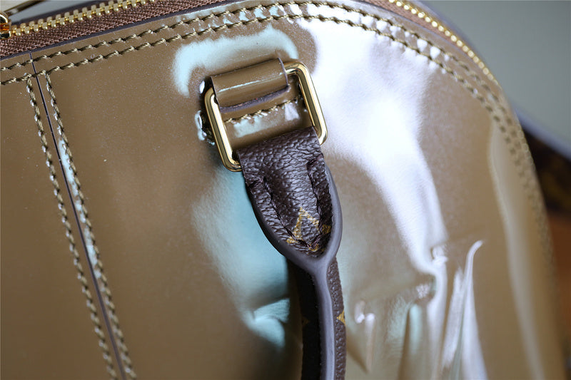 I W Fashion Lu-Vi bags - 8280