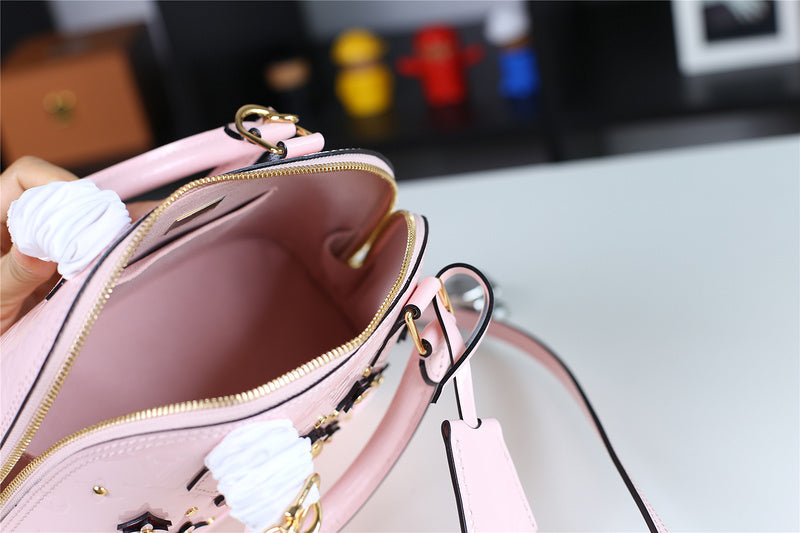 I W Fashion Lu-Vi bags - 8266