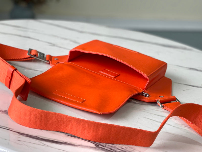 I W Fashion Lu-Vi bags - 17037